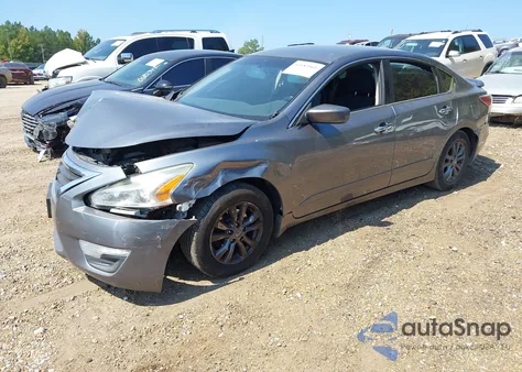 2015 Nissan Altima 2.5/S/Sv/Sl z USA, uszkodzony, nr VIN 1N4AL3AP2FC483724